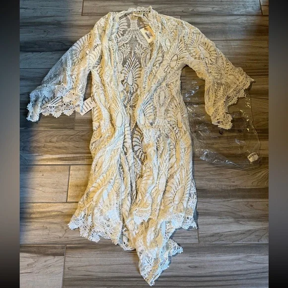 NWT New Joyfolie eyelet esme Kimono shrug shale coverup gardenia womens large - Picture 2 of 3